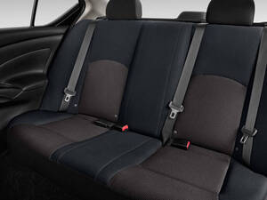 نيسان فيرسا الداخلية 