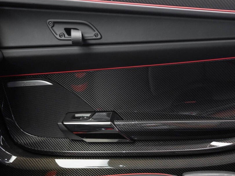 Porsche 918 Spyder Interior 