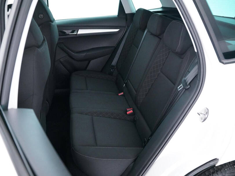 شكودا كاروك 2026 الداخلية 