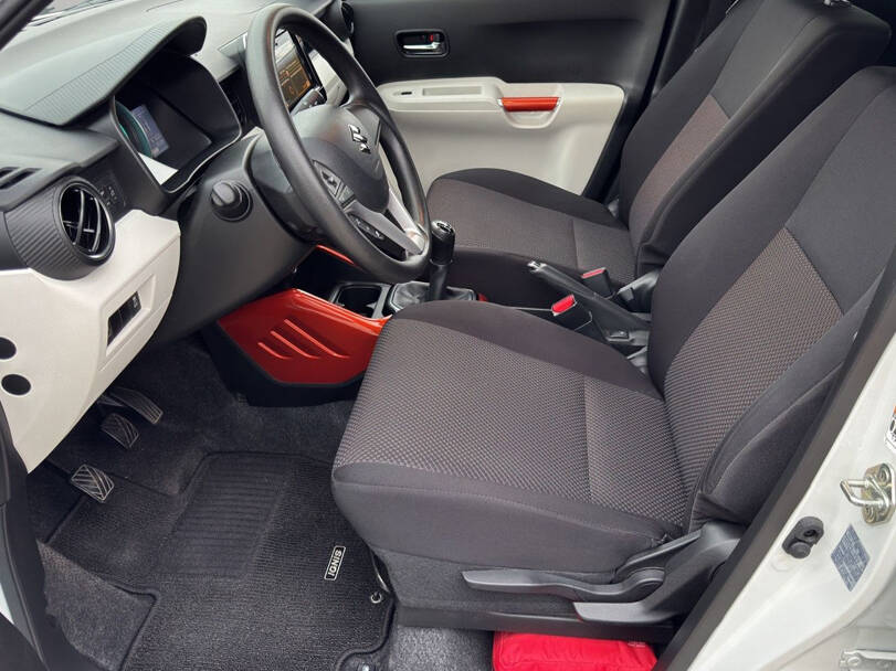 سوزوكي إيغنيس الداخلية 