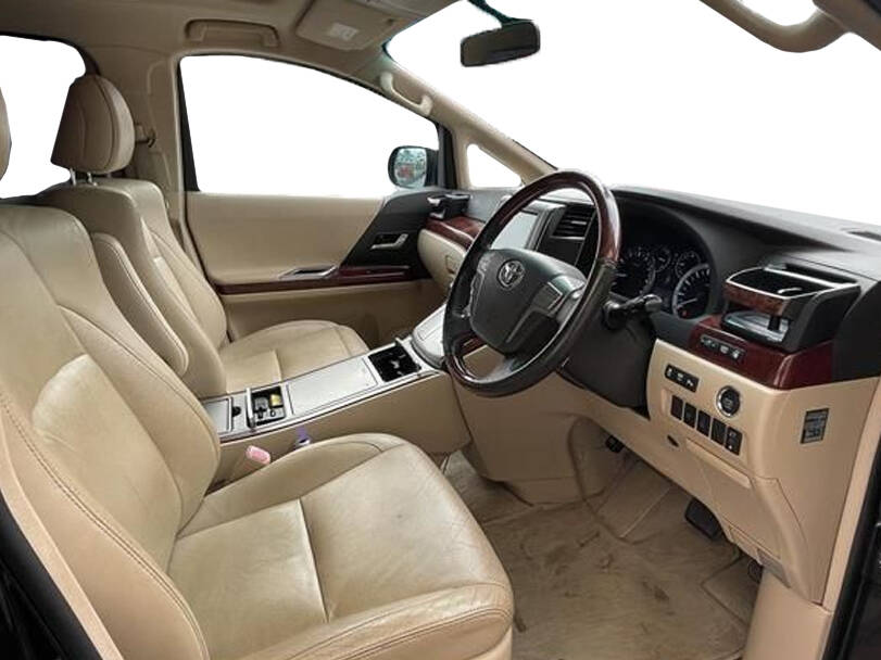 Toyota Alphard Interior 