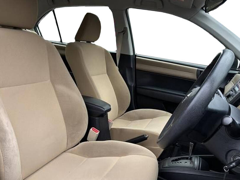 Toyota Axio Interior 