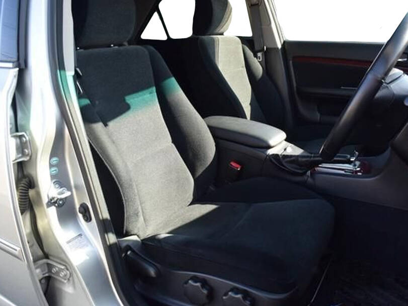 Toyota Mark II Interior 