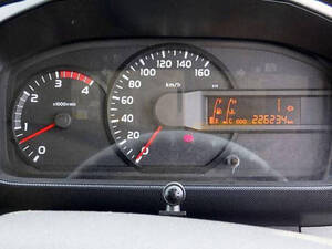 تويوتا تويويس الداخلية 