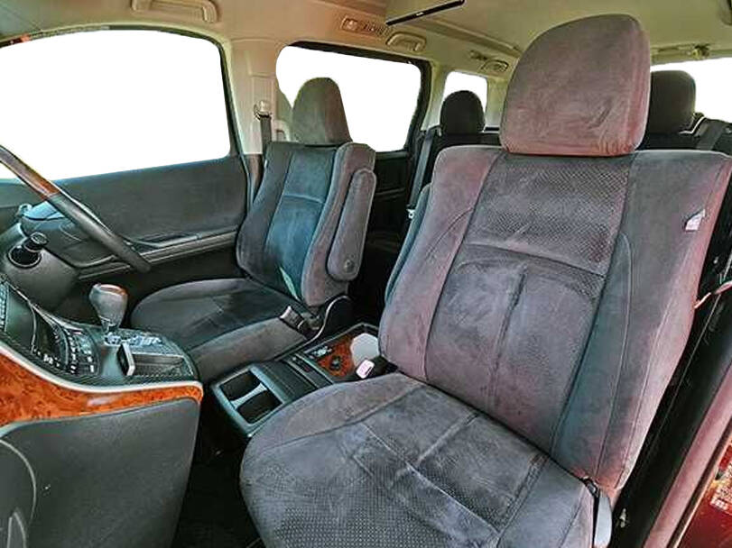 Toyota Vellfire Interior 