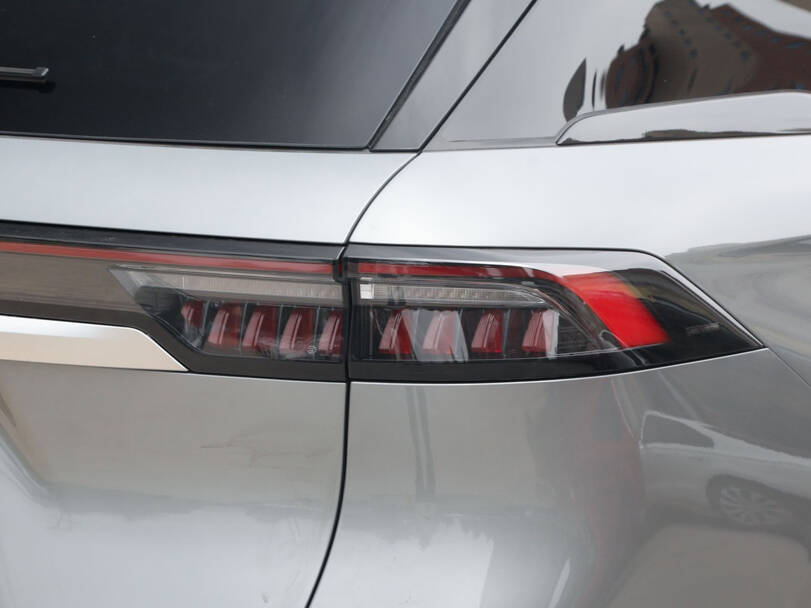 شيري تيجو 9 2025 الخارجية Tail Light