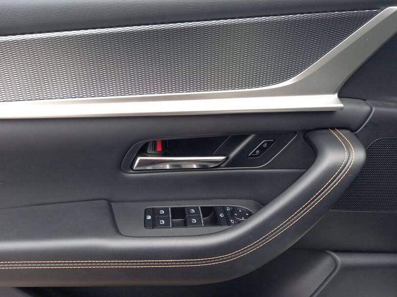 Mazda CX 60 2025 Interior Door Controls