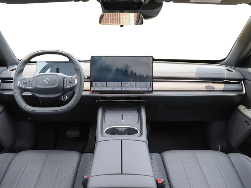 Dongfeng 007 Interior 