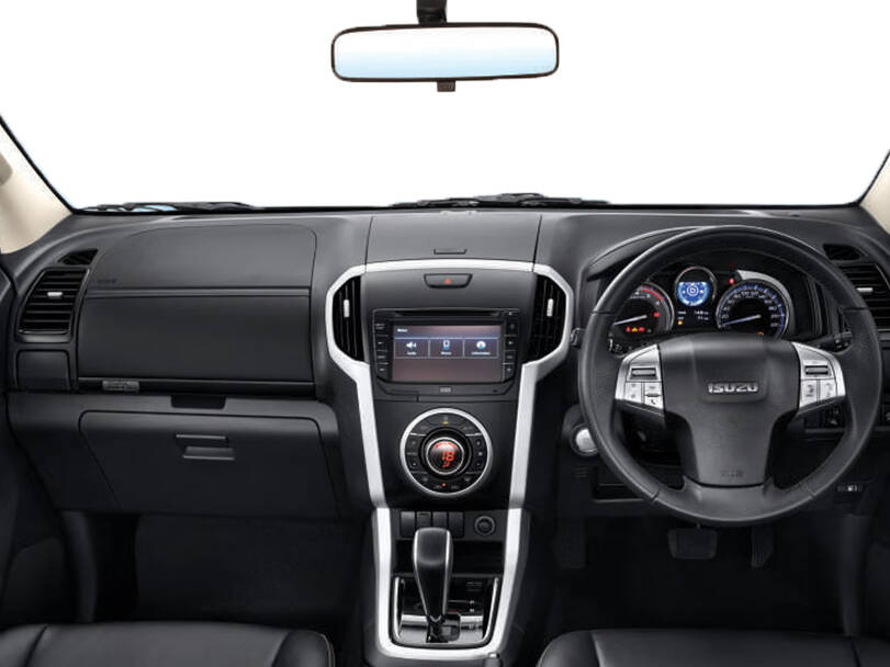 Isuzu Mu-X 1st (RF) Generation Interior 