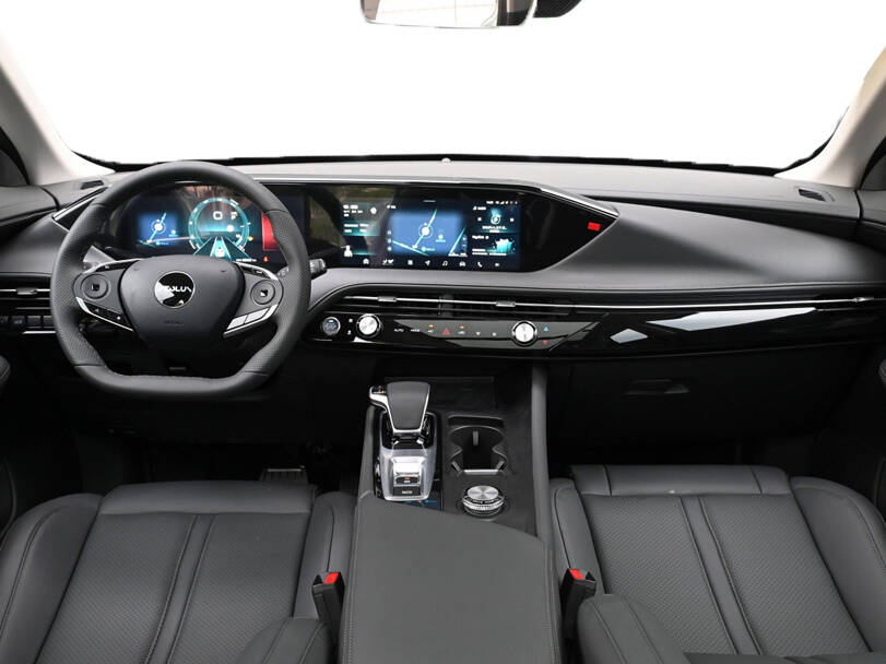 دونغ فِنغ Huge 2026 الداخلية 